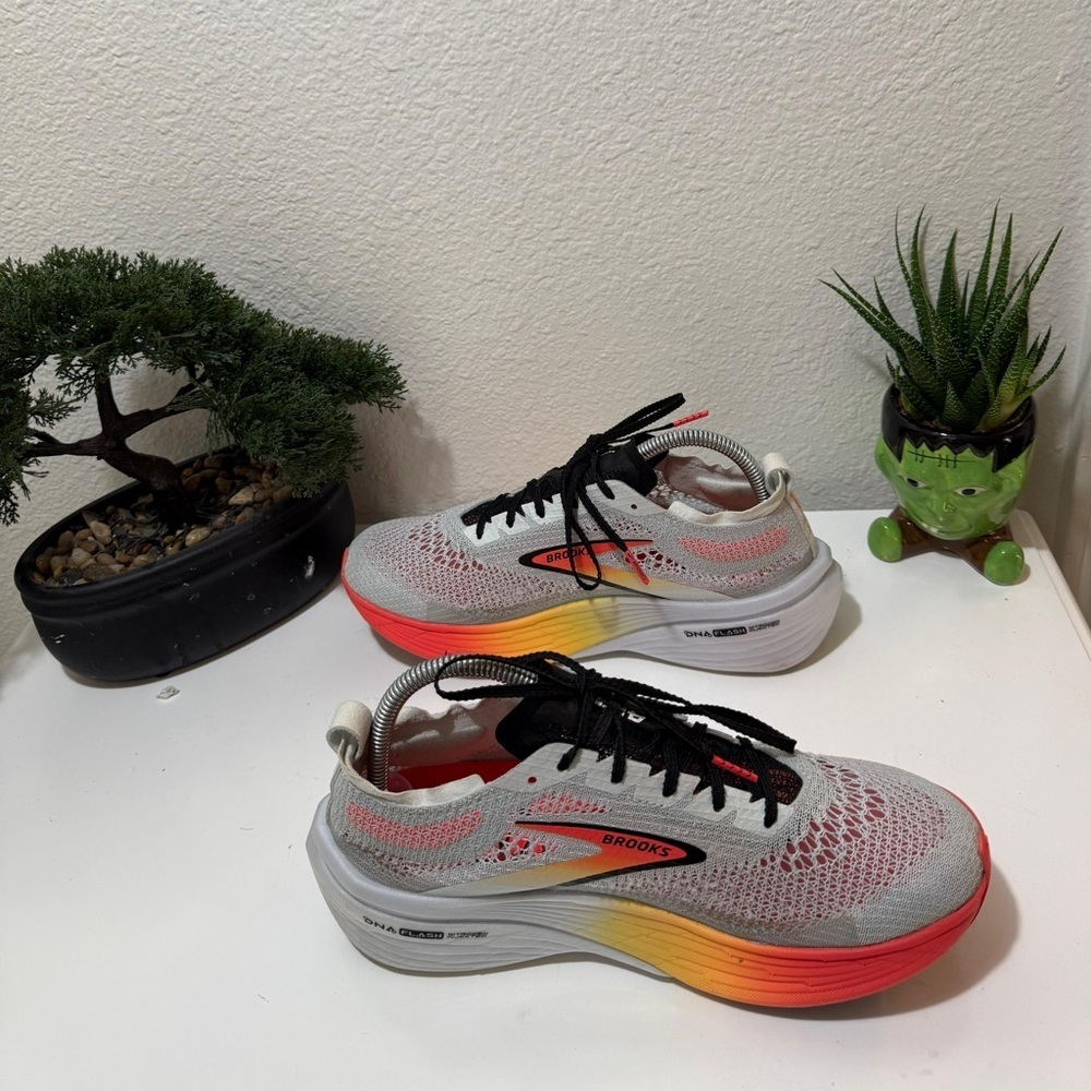 Brooks Hyperion Elite 4  Gradient Running Shoes in Red and Yellow - Picture 5 of 11